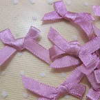 Gift bow, pink, 22mm by 5mm, 8 satin ribbon bows