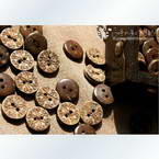 Coconut buttons, 1.2cm x 1.2cm x 0.2cm, 5pieces